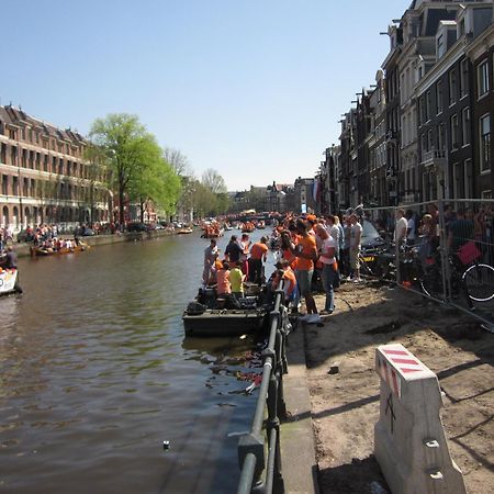 Amsterdam Hostel Uptown Екстериор снимка