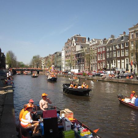 Amsterdam Hostel Uptown Екстериор снимка